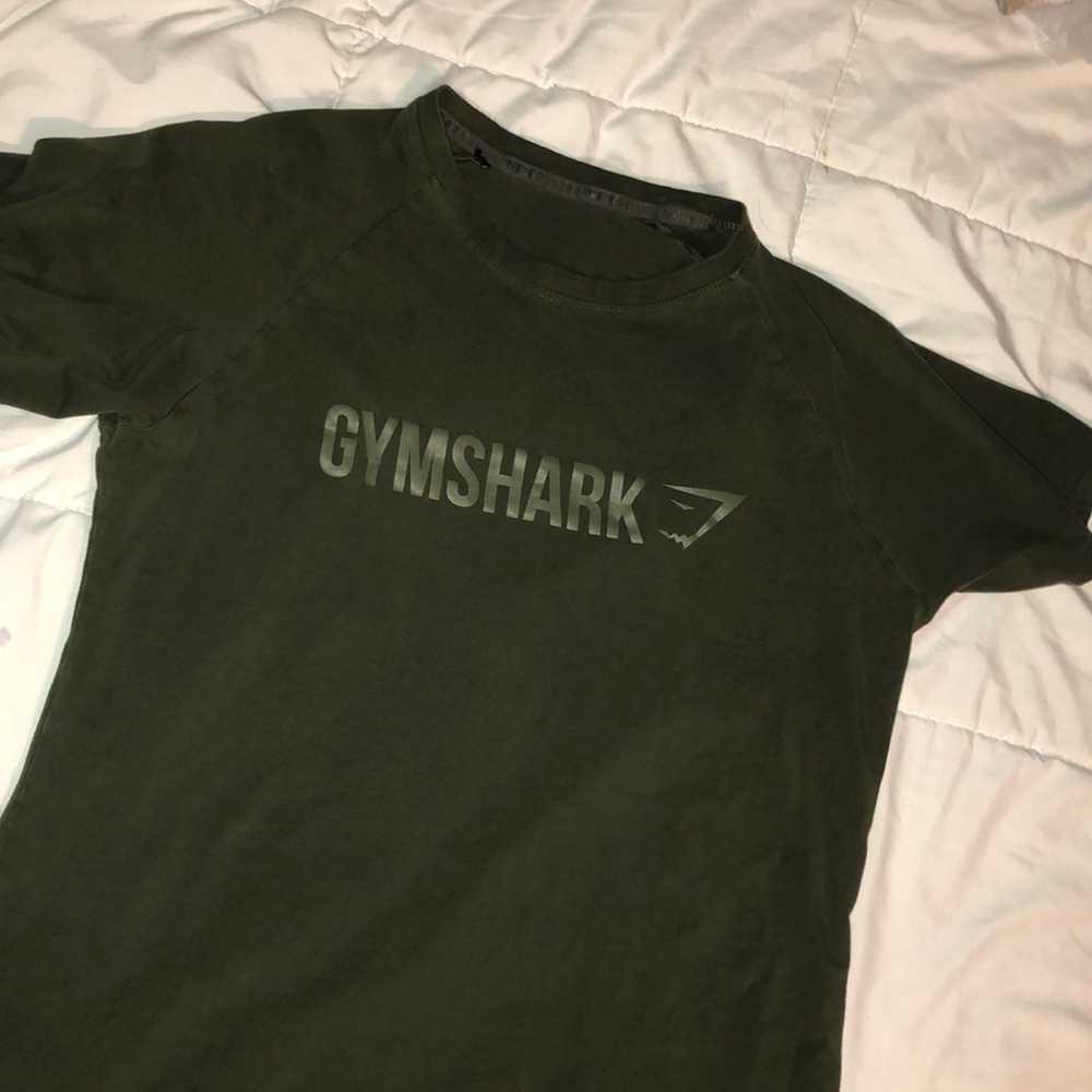 Green gymshark t-shirt